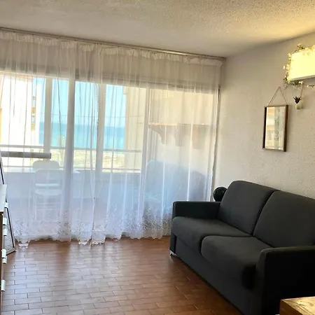 Bright With Sea View Apartment *